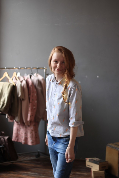 картинка Светодиодная нить с корпусом питания типа D