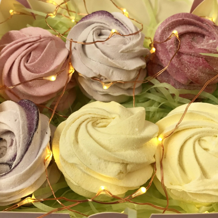 картинка Светодиодная нить с корпусом питания типа C