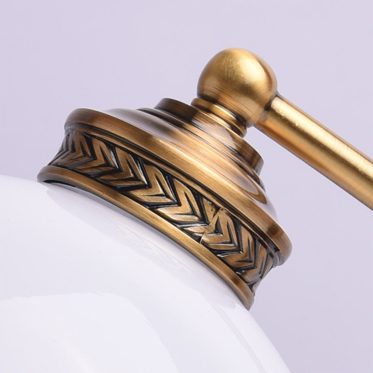 картинка Настольный светильник Аманда 481031301